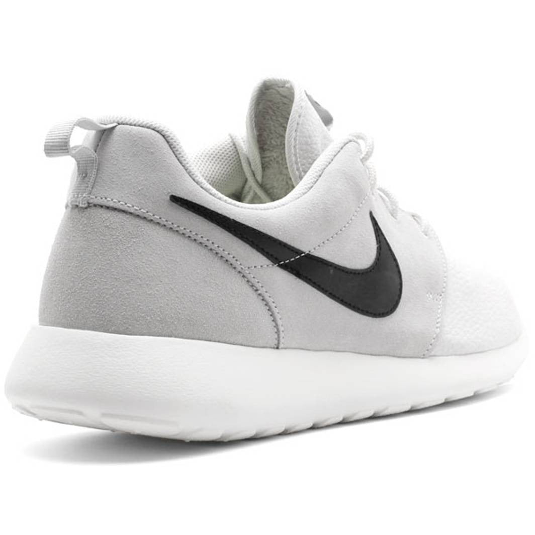 Rosherun Suede | MrSneaker