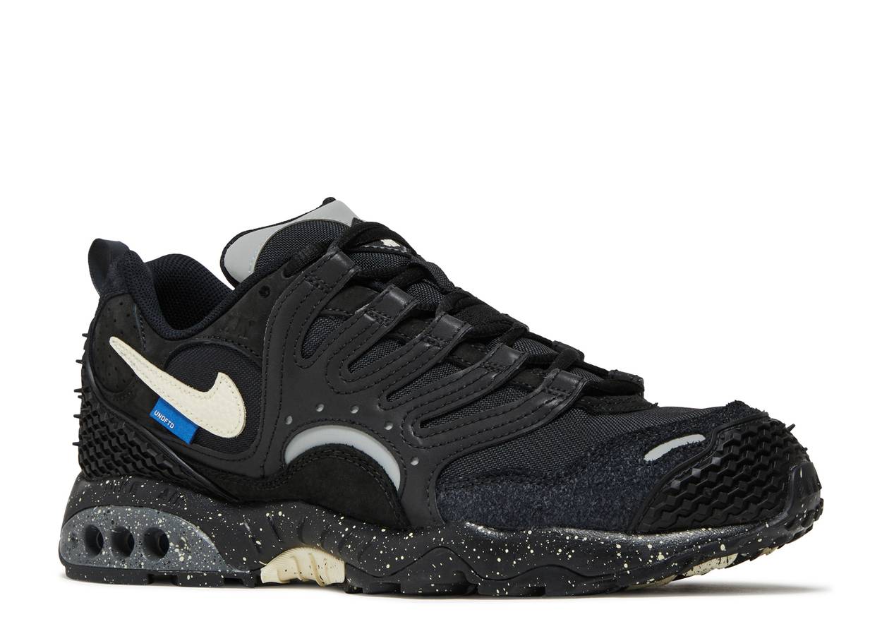 Undefeated x Air Terra Humara "Black" (2023) | MrSneaker