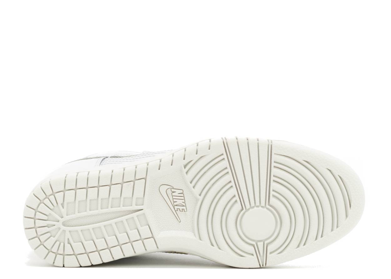 Dunk Sky Hi Sp "Liquid Silver" (Wmns) | MrSneaker