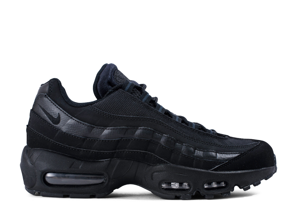 Air Max 95 Triple Black (2016) | MrSneaker