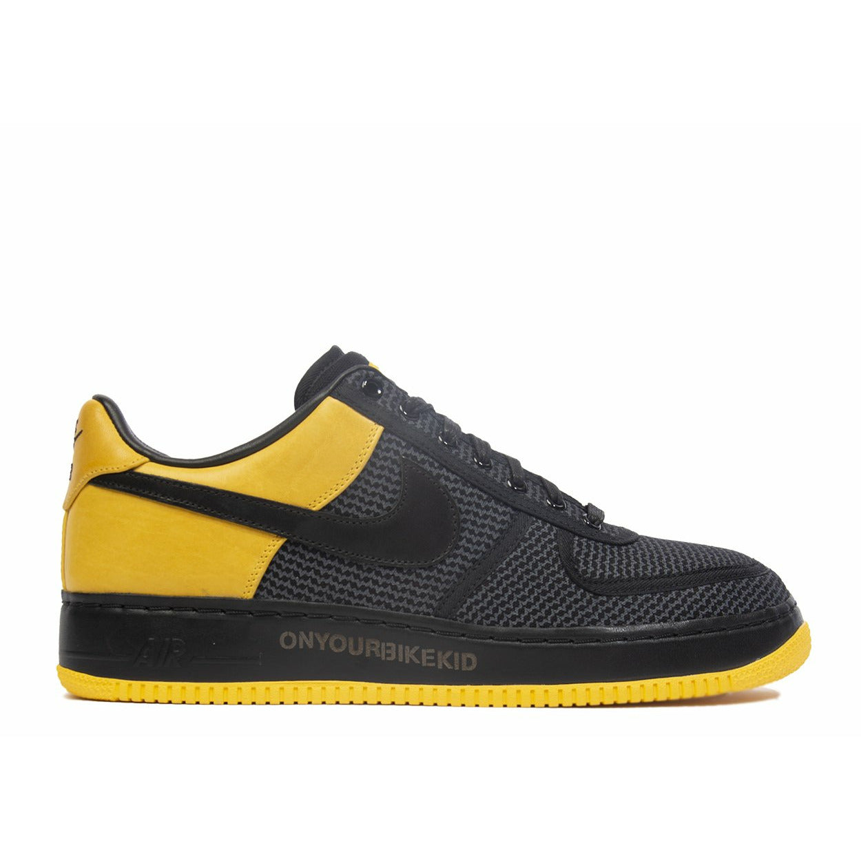 Undefeated x Livestrong x Air Force 1 Low Supreme “Livestrong” (2009) | MrSneaker