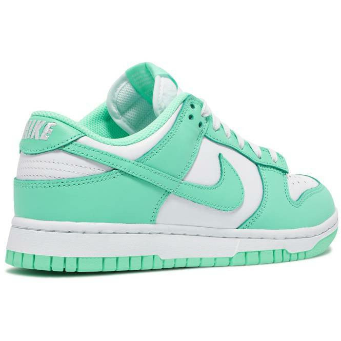Dunk Low "Green Glow" (Wmns) (2021) | MrSneaker
