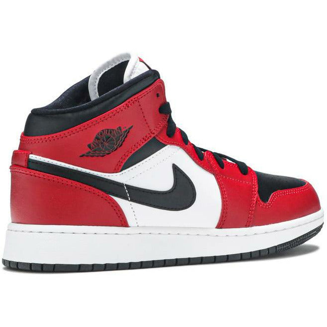 Air Jordan 1 Mid "Chicago Black Toe" (GS/Juniors) (2020) | MrSneaker