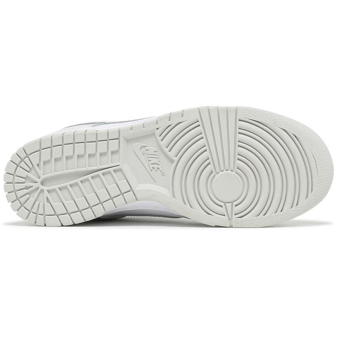 Dunk Low "Photon Dust" (Wmns) (2021) | MrSneaker