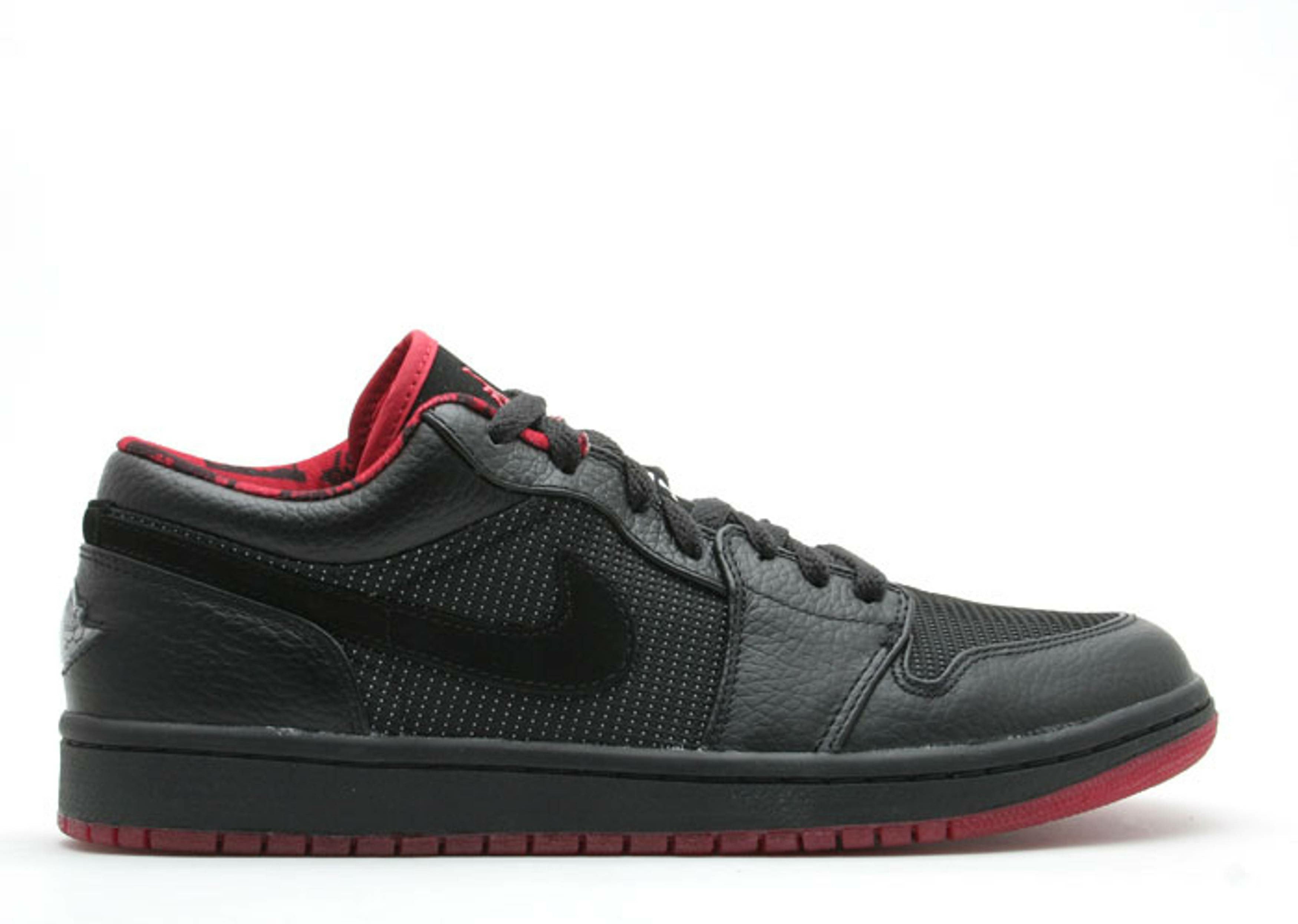 Air Jordan 1 Retro Low "Black Metallic Silver Varsity Red" (2007) | MrSneaker