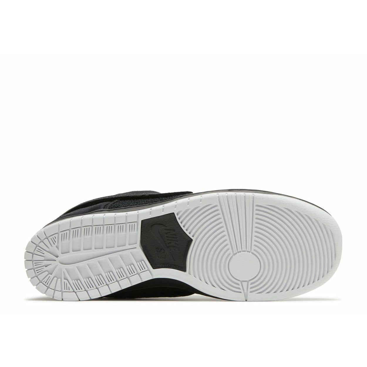 Gnarhunters x Dunk Low SB 'Black' (2022) | MrSneaker