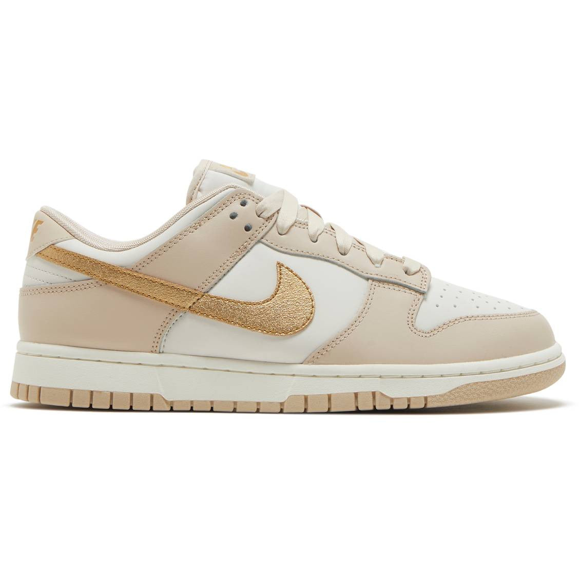 Dunk Low "Gold Swoosh" (Wmns) (2023) | MrSneaker