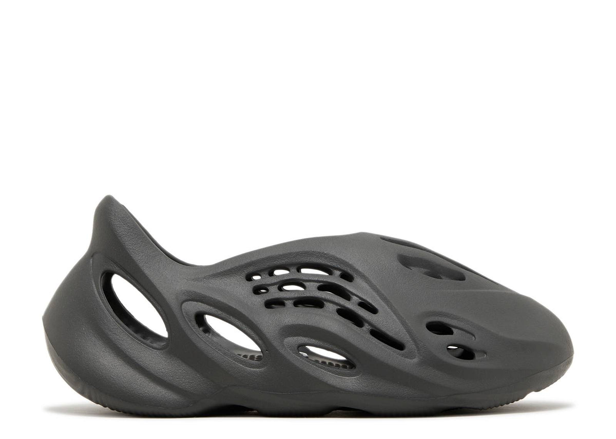 Yeezy Foam Runner "Carbon" | MrSneaker