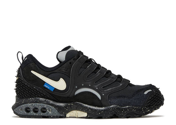 Undefeated x Air Terra Humara 'Black' (2023)