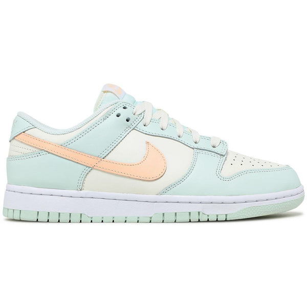 Dunk Low 'Barely Green' (Wmns) (2021)