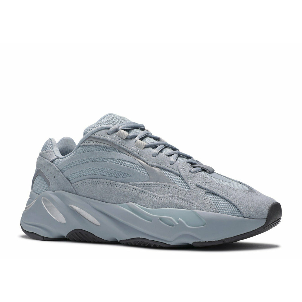 Adidas-Yeezy Boost 700 V2 "Hospital Blue"-Yeezy Boost 700 V2 "Hospital Blue" Sneakers 
Product code: FV8424 Colour: Hospital Blue/Hospital Blue/Hospital Blue Year of release: 2019
| MrSneaker is Europe's number 1 exclusive sneaker store.-mrsneaker