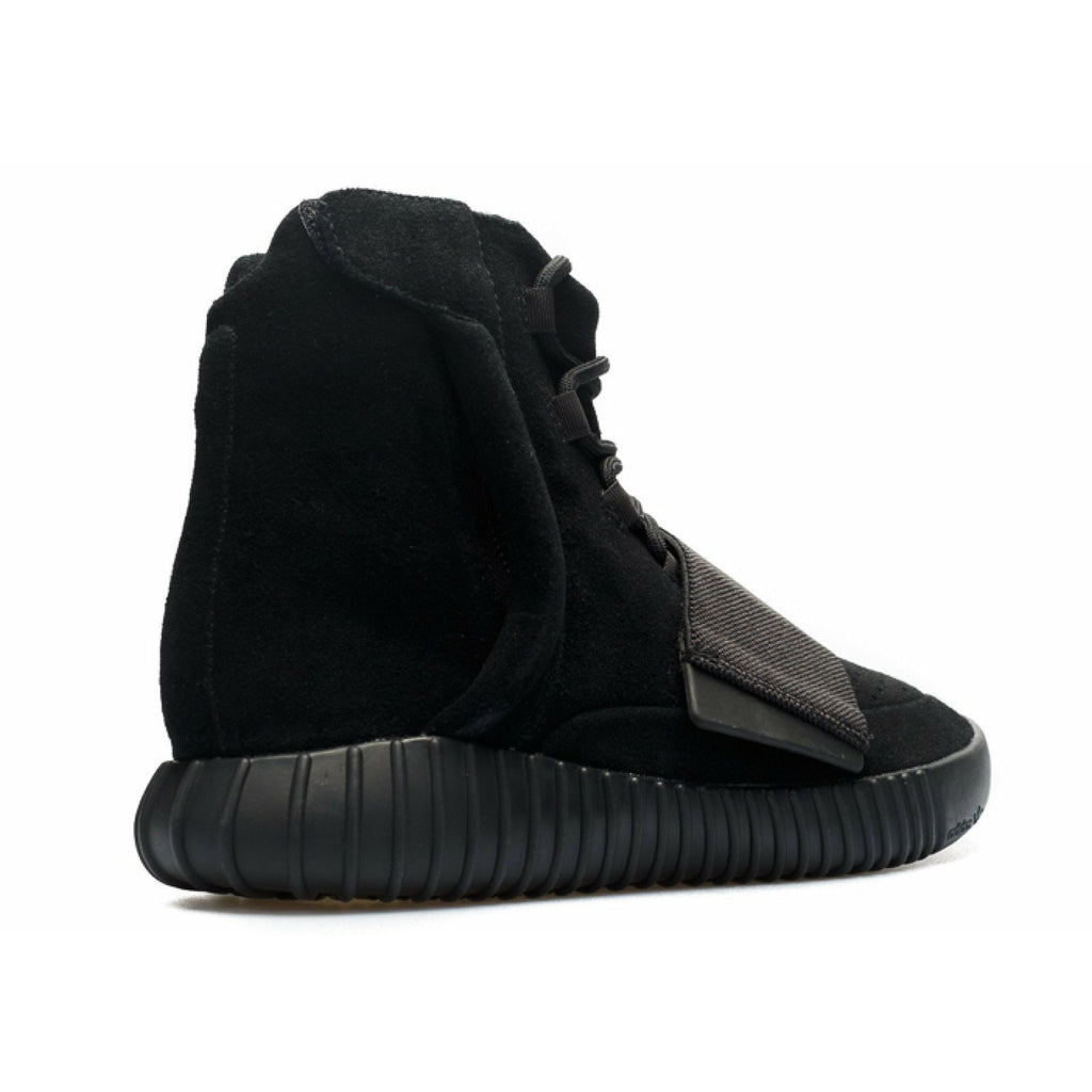 Adidas-Yeezy Boost 750 "Pirate Black"-Yeezy Boost 750 "Pirate Black" Sneakers
Product code: BB1839 Colour: BLACK/BLACK_BLACK Year of release: 2015 | MrSneaker is Europe's number 1 exclusive sneaker store.-mrsneaker
