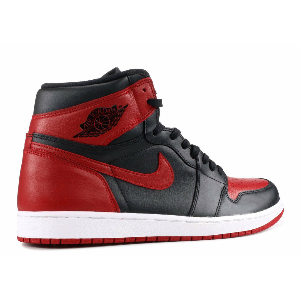 Air Jordan-Air Jordan 1 Retro High OG "Banned" (2016)-555088-001-Air Jordan 1 Retro High OG "Banned" (2016) Sneakers
Product code: 555088-001 Colour: Black/Varsity Red-White Year of release: 2016
| MrSneaker is Europe's number 1 exclusive sneaker store.-mrsneaker