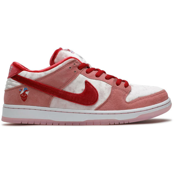 SB Dunk Low Strange Love Skateboards